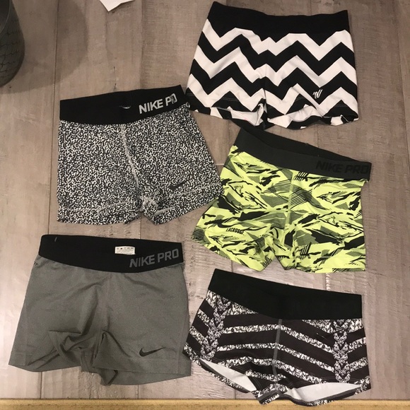 Nike Pants - BUNDLE Nike Pros (hardly worn) small